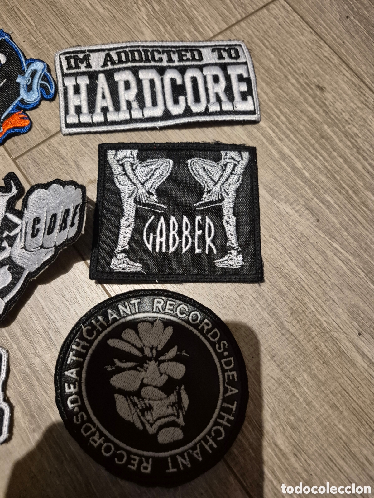 Antig&uuml;edades: Parches hardcore para coser - Foto 2