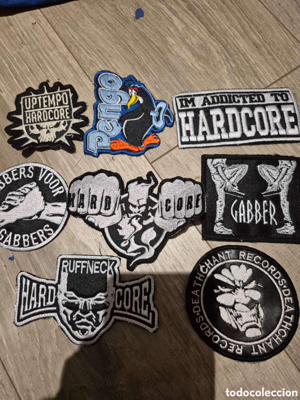 Antig&uuml;edades: Parches hardcore para coser - Foto 1