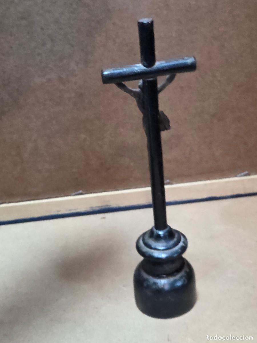 Antig&uuml;edades: crucifijo de madera y bronce - Foto 6