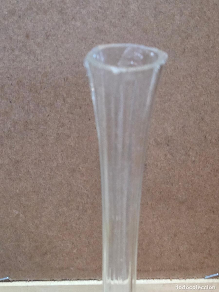 Antig&uuml;edades: florero de cristal vintage - Foto 3