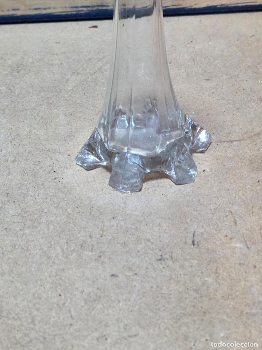 Antig&uuml;edades: florero de cristal antiguo - Foto 4