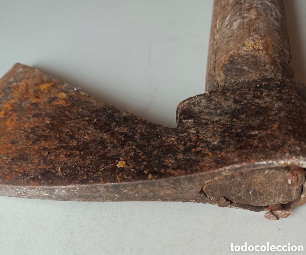 Antig&uuml;edades: Hacha antigua metal y madera - Foto 5