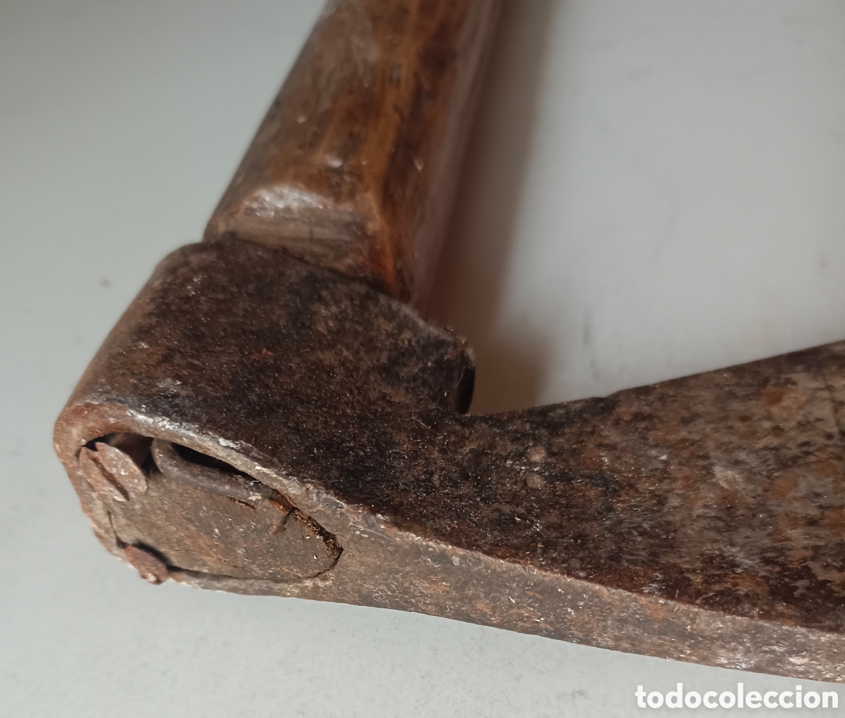 Antig&uuml;edades: Hacha antigua metal y madera - Foto 6