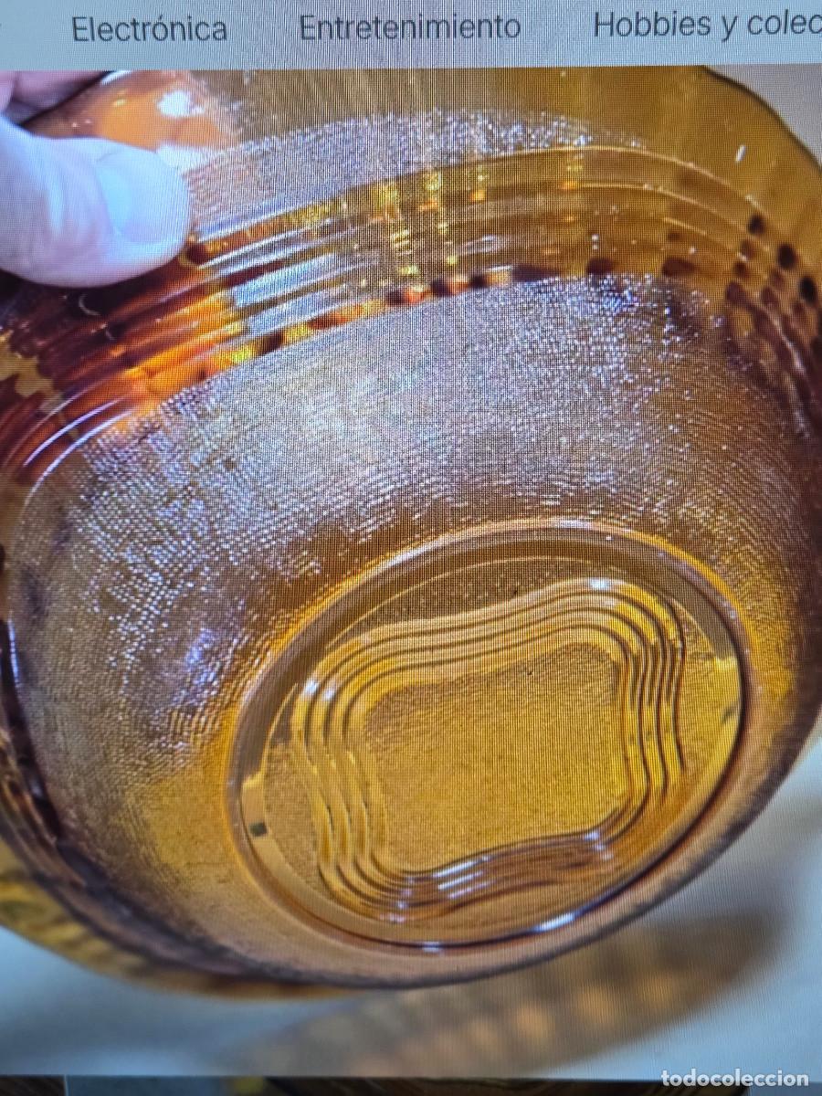 Antig&uuml;edades: cuenco de cristal marron - Foto 3