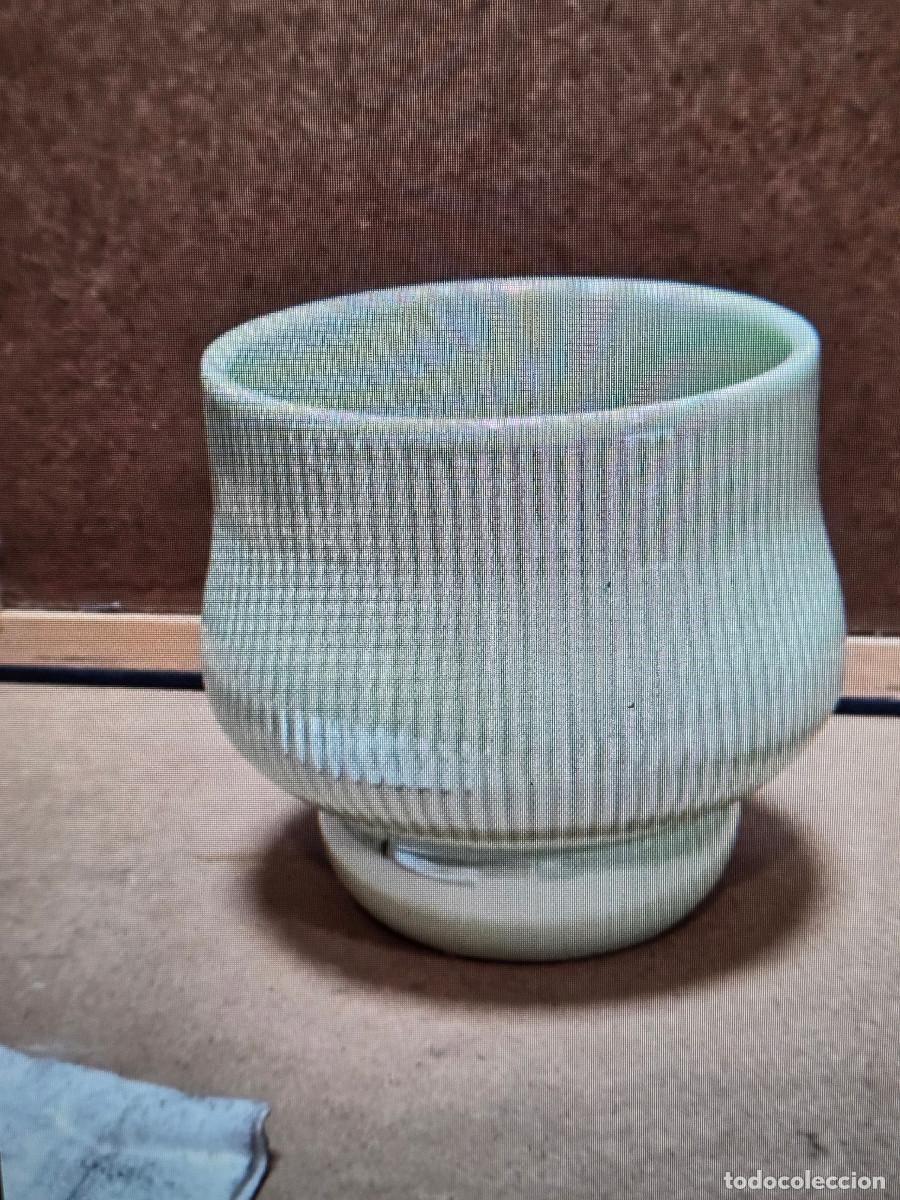 Antig&uuml;edades: maceta de ceramica vintage - Foto 1