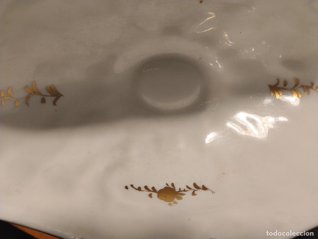Antig&uuml;edades: Compotera de porcelana decorada &ndash; estilo rococ&oacute; - Foto 3