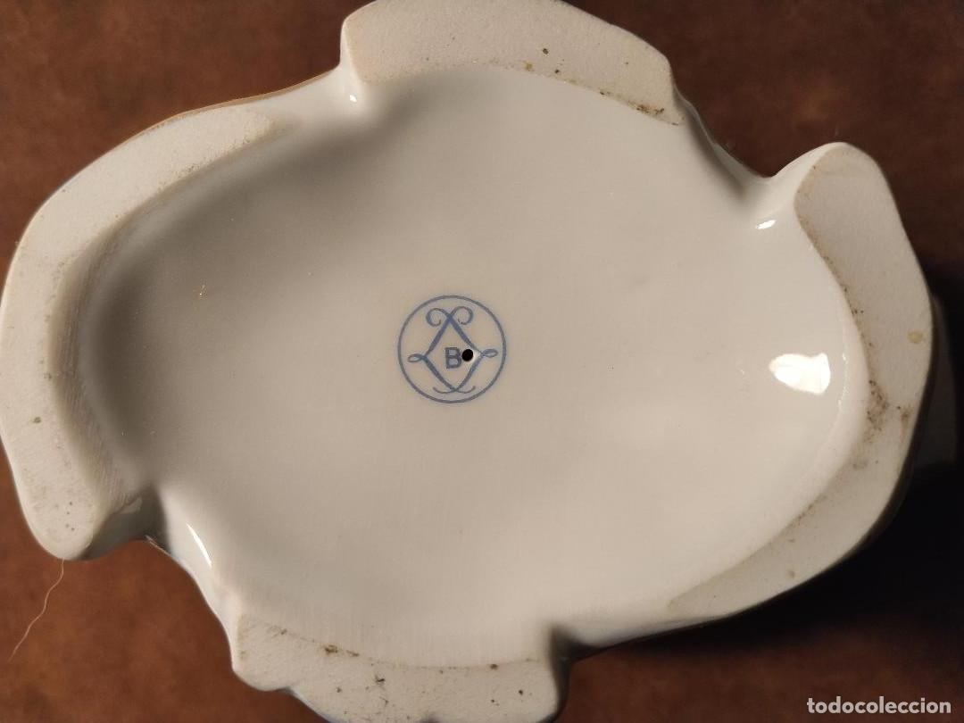 Antig&uuml;edades: Compotera de porcelana decorada &ndash; estilo rococ&oacute; - Foto 6