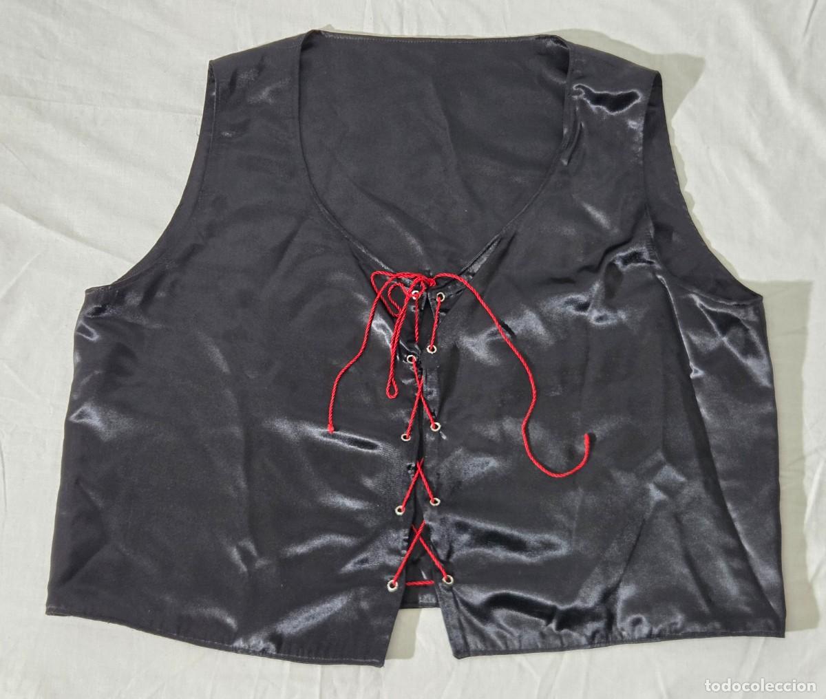 Antig&uuml;edades: Chaleco de raso, traje tipico - Foto 1