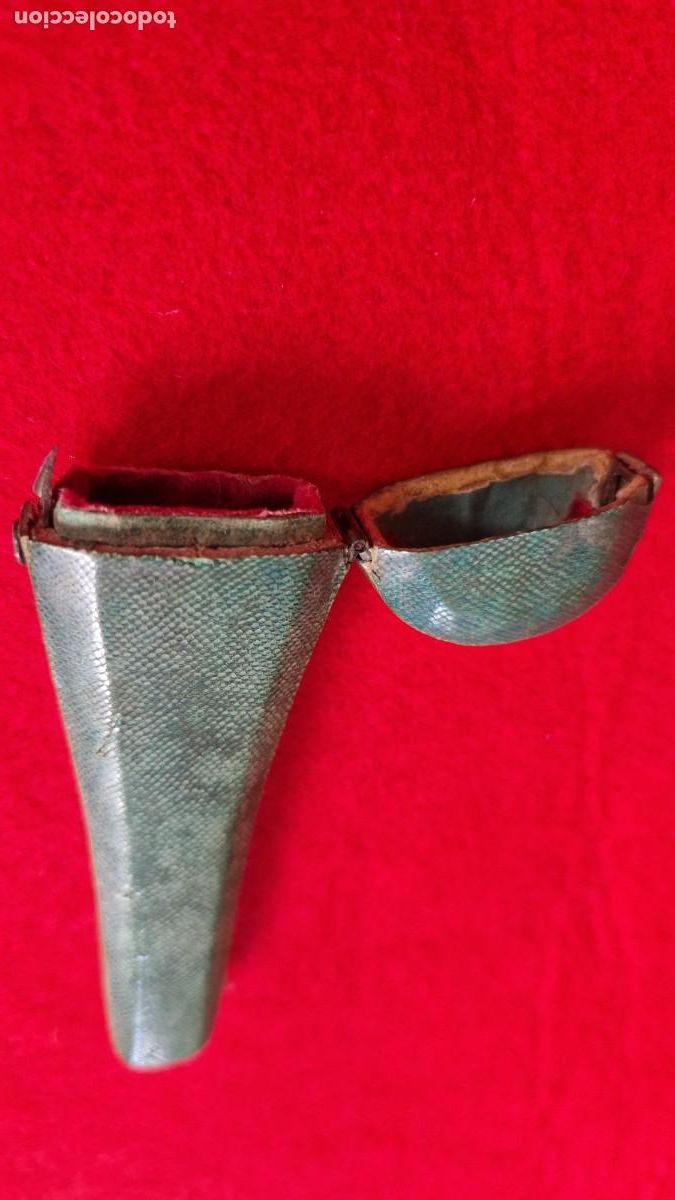 Antig&uuml;edades: Estuche para tijeras siglo XVIII mantarraya - Foto 1