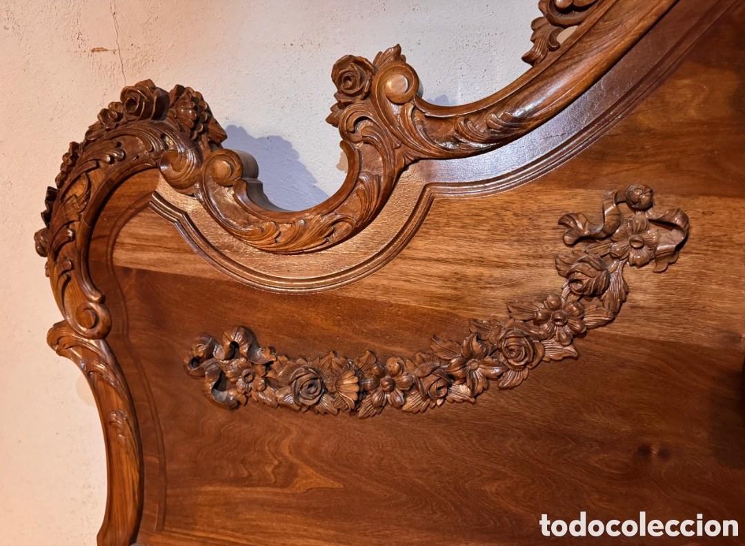 Antig&uuml;edades: Cabecero tallado de nogal 150 cm - Foto 6