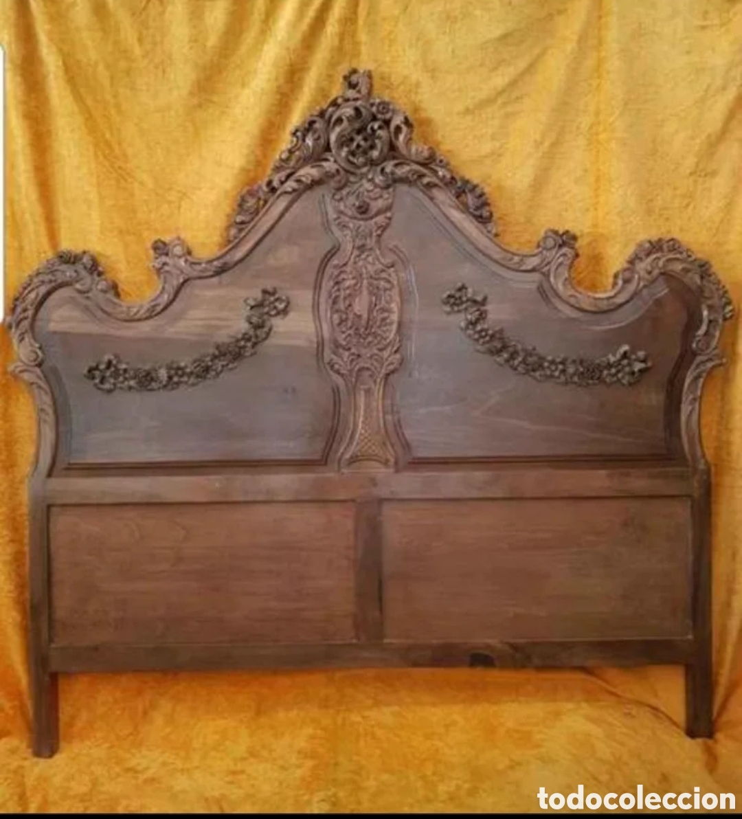 Antig&uuml;edades: Cabecero tallado de nogal 150 cm - Foto 1