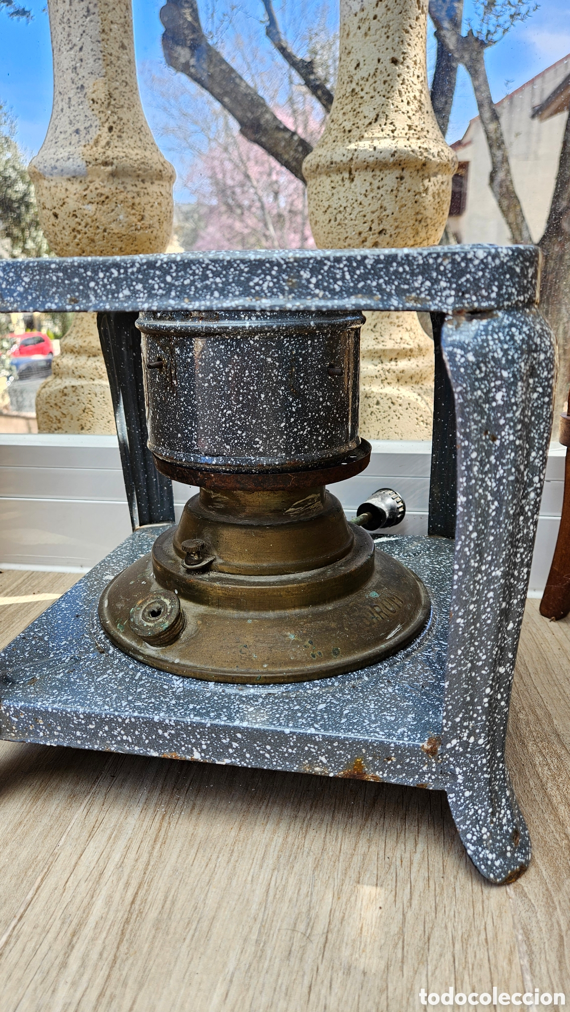 Antig&uuml;edades: Antiguo infernillo estufa de queroseno - Foto 2