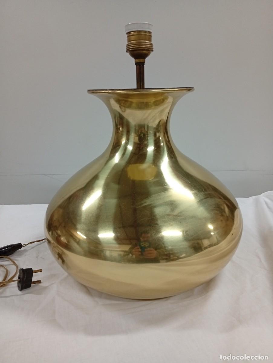 Antig&uuml;edades: L&aacute;mpara dorada mid century de lat&oacute;n. - Foto 2