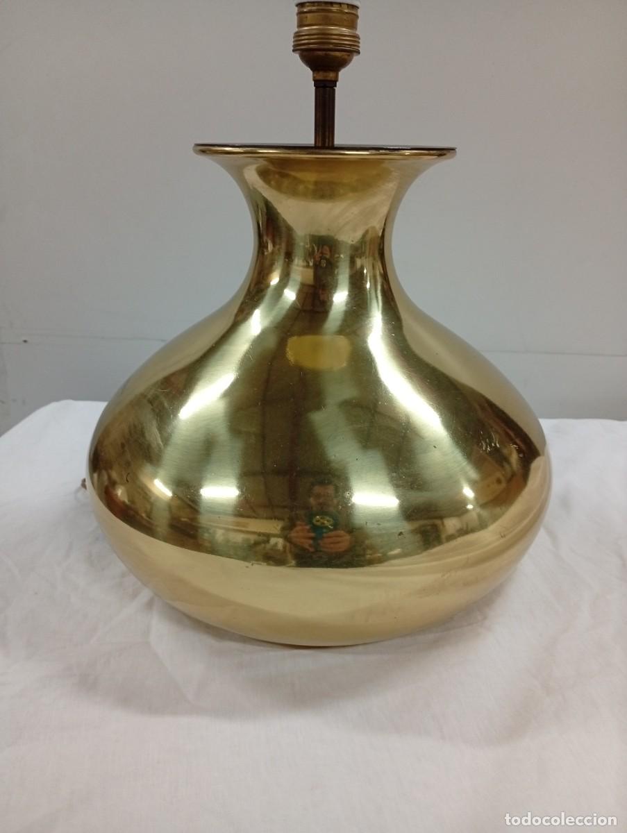 Antig&uuml;edades: L&aacute;mpara dorada mid century de lat&oacute;n. - Foto 4