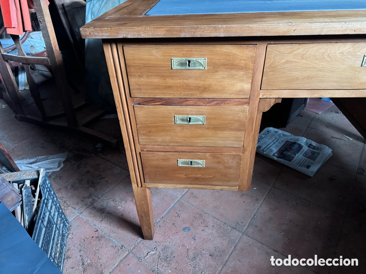 Antig&uuml;edades: Mesa de despacho en madera - Foto 2