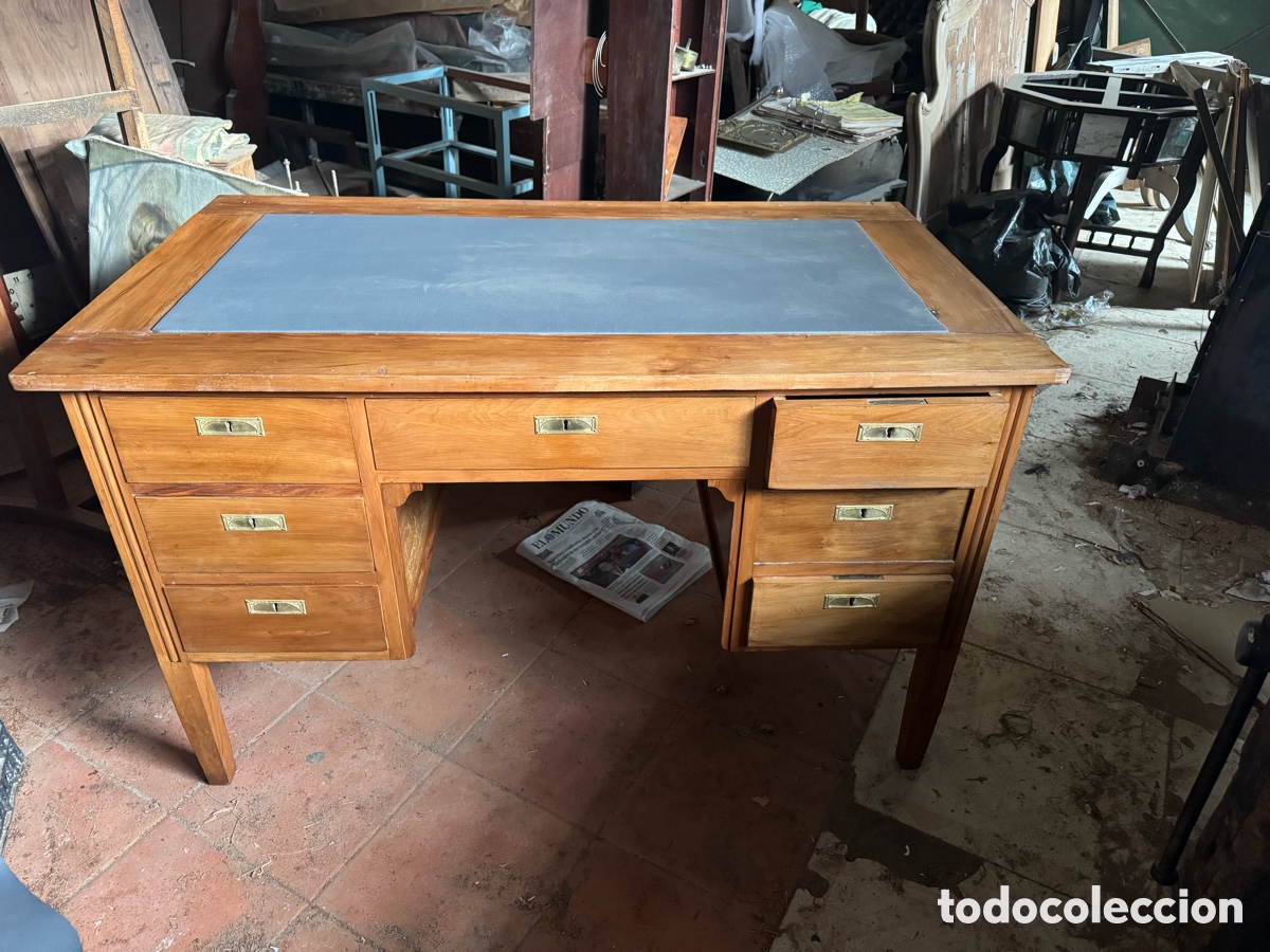 Antig&uuml;edades: Mesa de despacho en madera - Foto 1