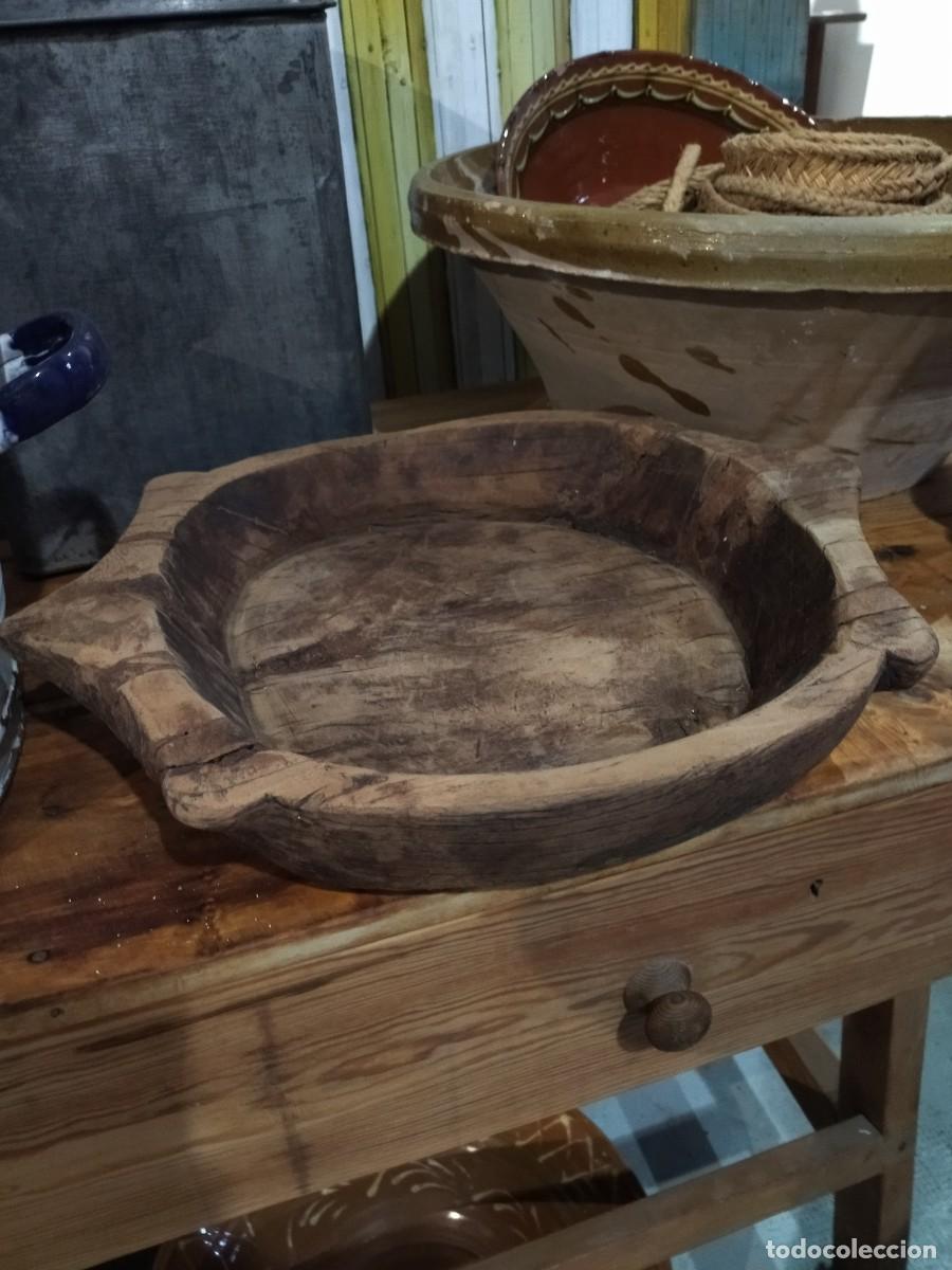 Antig&uuml;edades: Cuenco rustico de madera maciza, artesa tradicional ovalada - Foto 4