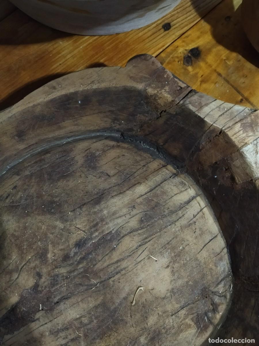 Antig&uuml;edades: Cuenco rustico de madera maciza, artesa tradicional ovalada - Foto 5
