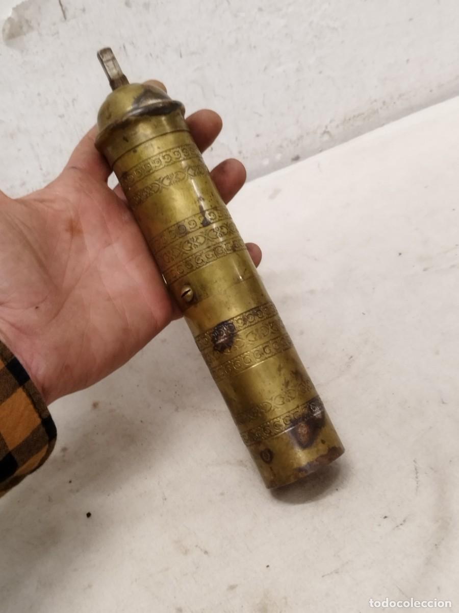 Antiquit&eacute;s: Antiguo molinillo de especies, caf&eacute;, pimienta. Griego de grecia, sin probar. Lat&oacute;n o cobre.