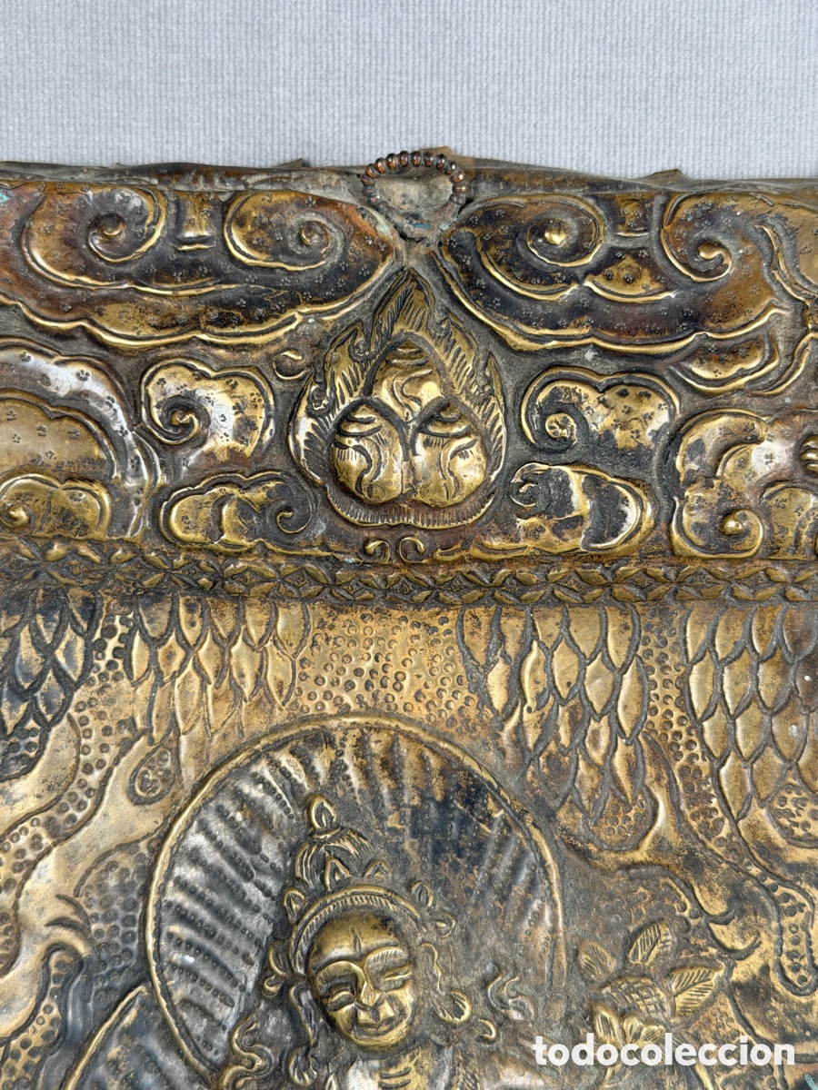 Antig&uuml;edades: Relieve budista en cobre - Foto 3