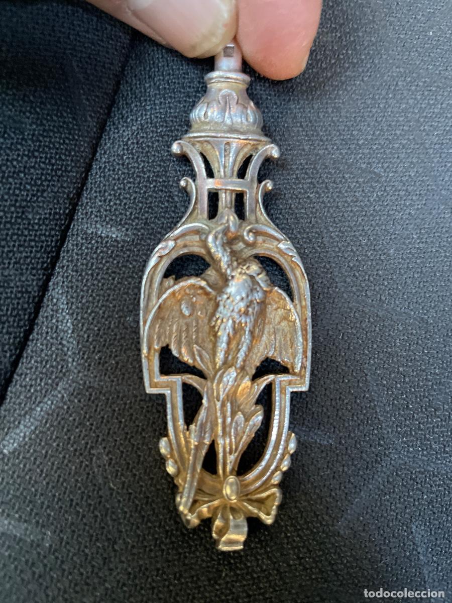 Antig&uuml;edades: Antiguo punz&oacute;n modernista de cuberter&iacute;a - Foto 6
