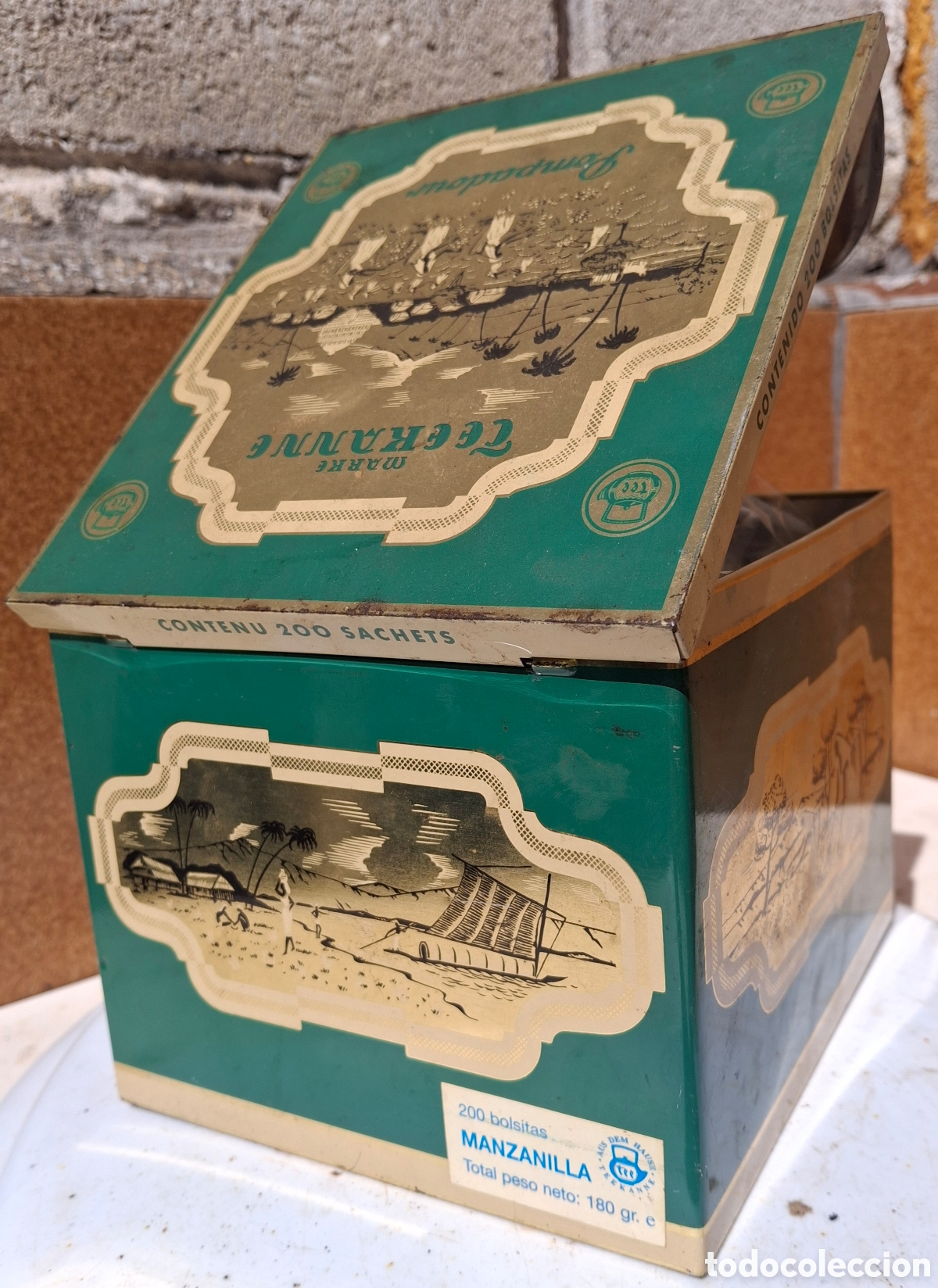 Antig&uuml;edades: Lata vintage de t&eacute; pompadour - Foto 2
