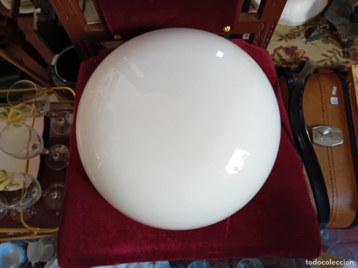Antig&uuml;edades: Plaf&oacute;n o tulipa grande blanca tipo opalina - Foto 2