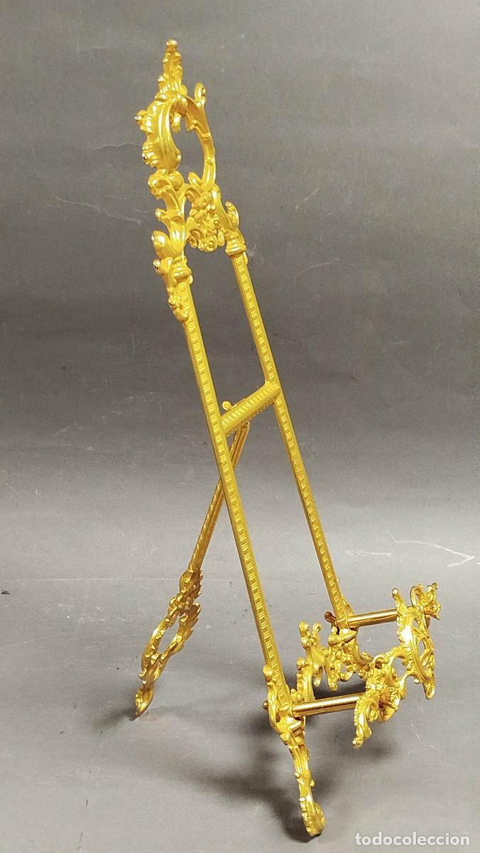 Antig&uuml;edades: ATRIL DE BRONCE DORADO - Foto 5