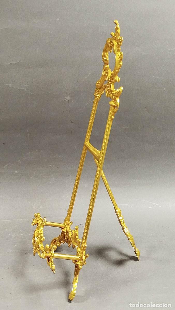 Antig&uuml;edades: ATRIL DE BRONCE DORADO - Foto 6