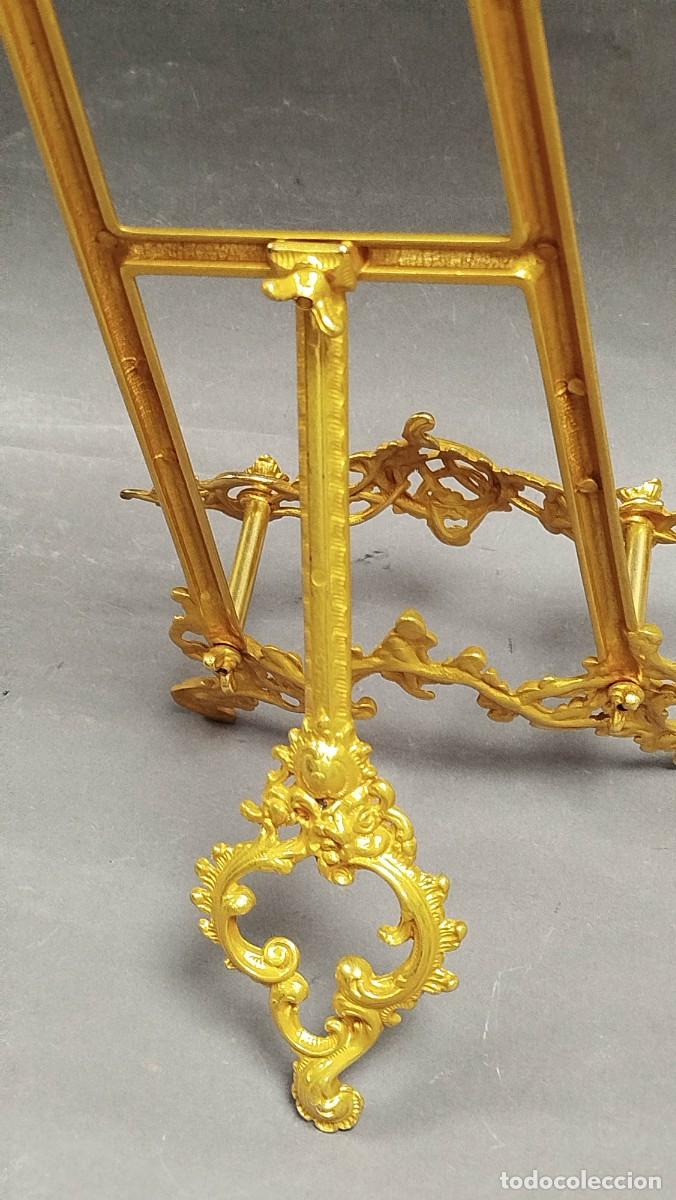 Antig&uuml;edades: ATRIL DE BRONCE DORADO - Foto 8