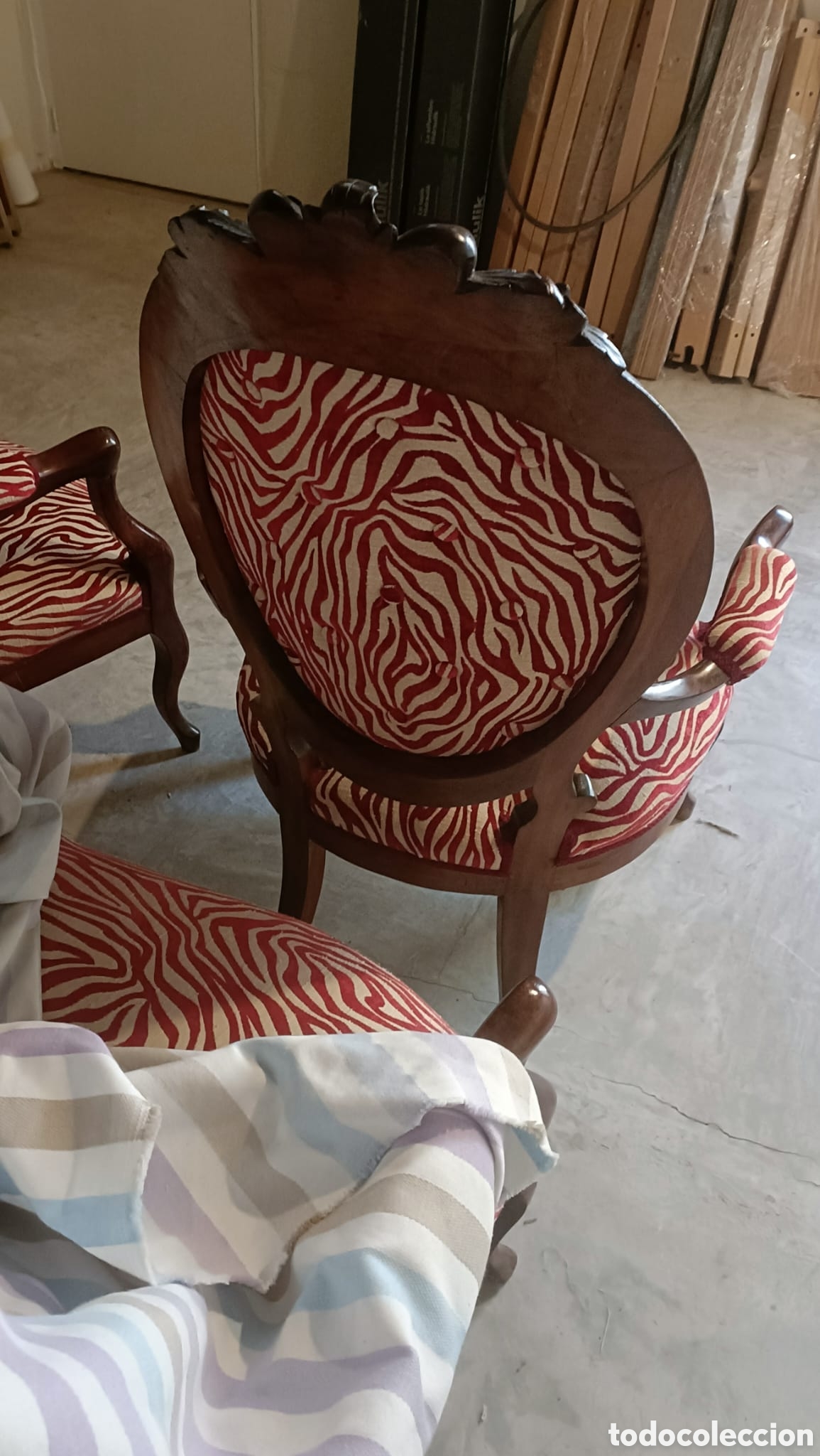 Antig&uuml;edades: Tresillo Isabelino y 2 sillones - Foto 16
