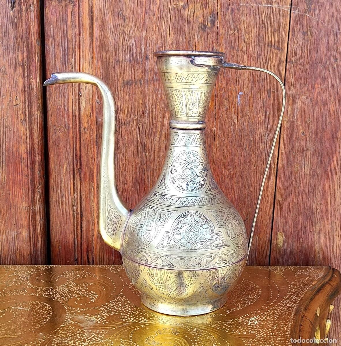 Antig&uuml;edades: Tetera oriental en laton grabado y bronce - Foto 1