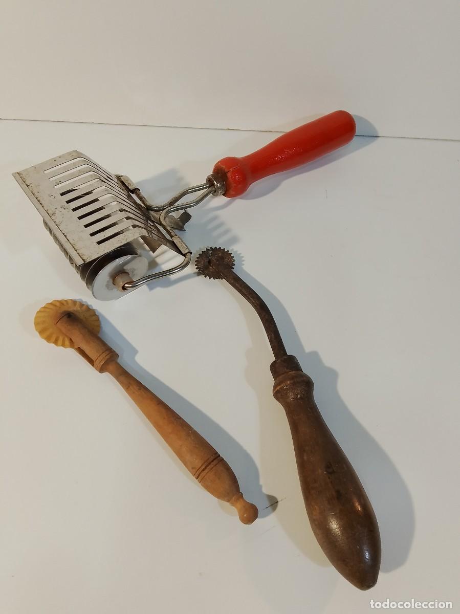 Antig&uuml;edades: cortapastas y cortaspaghettis. - Foto 1