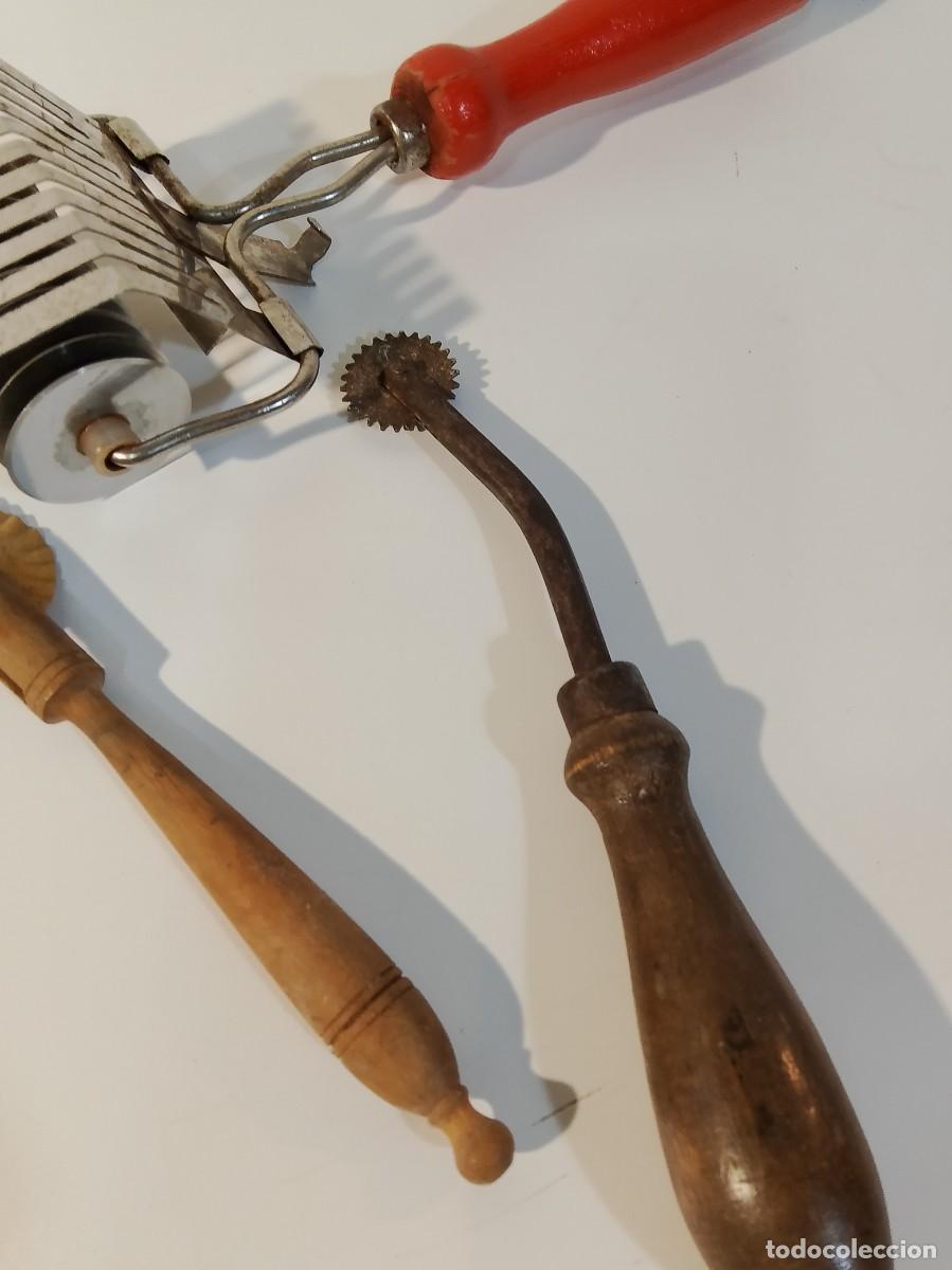 Antig&uuml;edades: cortapastas y cortaspaghettis. - Foto 2
