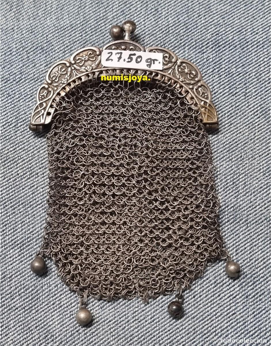 Antiquit&eacute;s: A&ntilde;o 1900. Bonito Bolso tipo monedero de mano de Plata. Peso 27,50 gr. Tama&ntilde;o 90 x 55 mm.