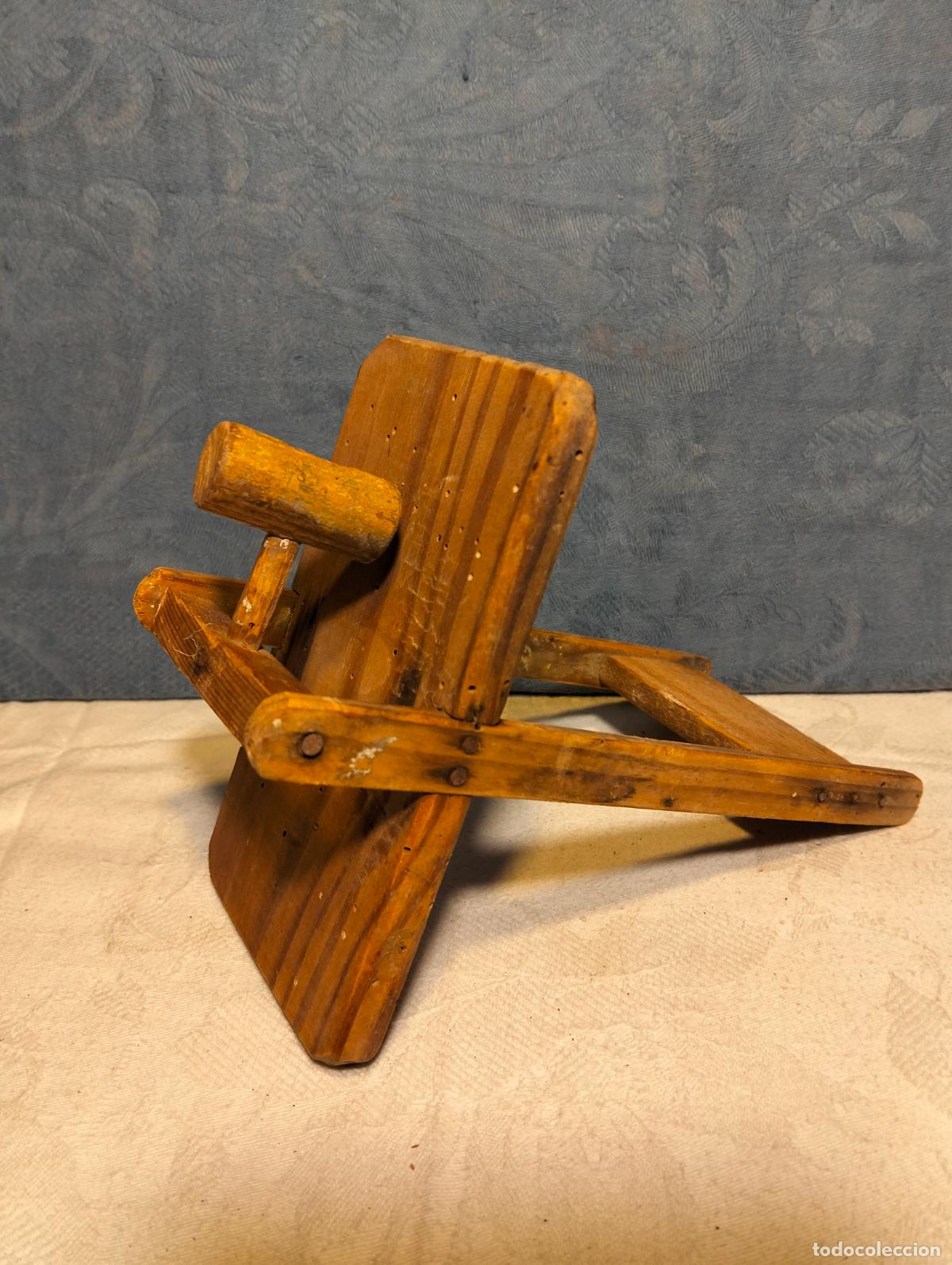 Antig&uuml;edades: Utensilio antiguo de madera tallada estilo guillotina con martillo peque&ntilde;o cocina bricolaje