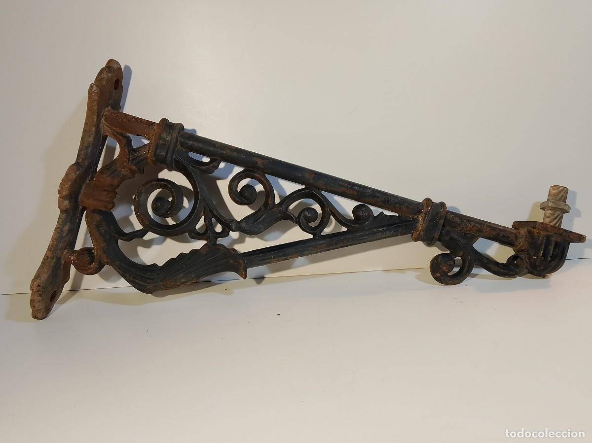 Antig&uuml;edades: brazo de iluminacion -forja antigua- - Foto 2