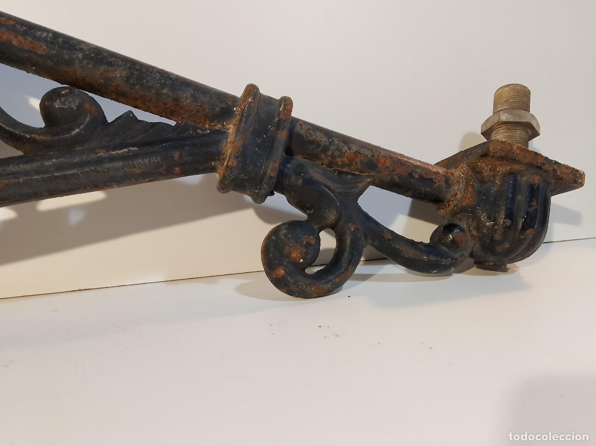 Antig&uuml;edades: brazo de iluminacion -forja antigua- - Foto 4