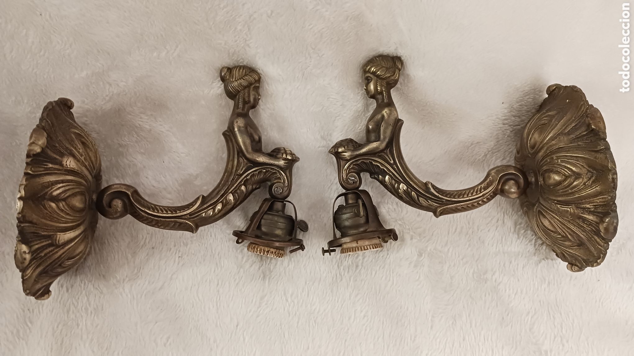 Antig&uuml;edades: DOS APLIQUES DE PARED, ESTILO MODERNISTA