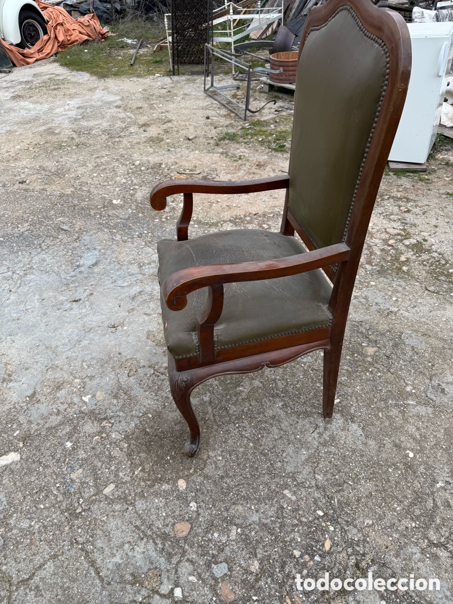 Antig&uuml;edades: Sill&oacute;n en madera y s&iacute;mil de cuero - Foto 2