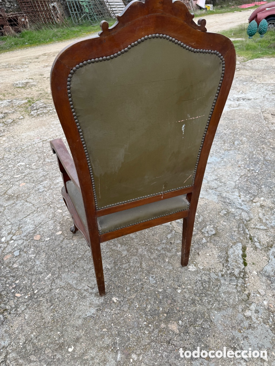 Antig&uuml;edades: Sill&oacute;n en madera y s&iacute;mil de cuero - Foto 3