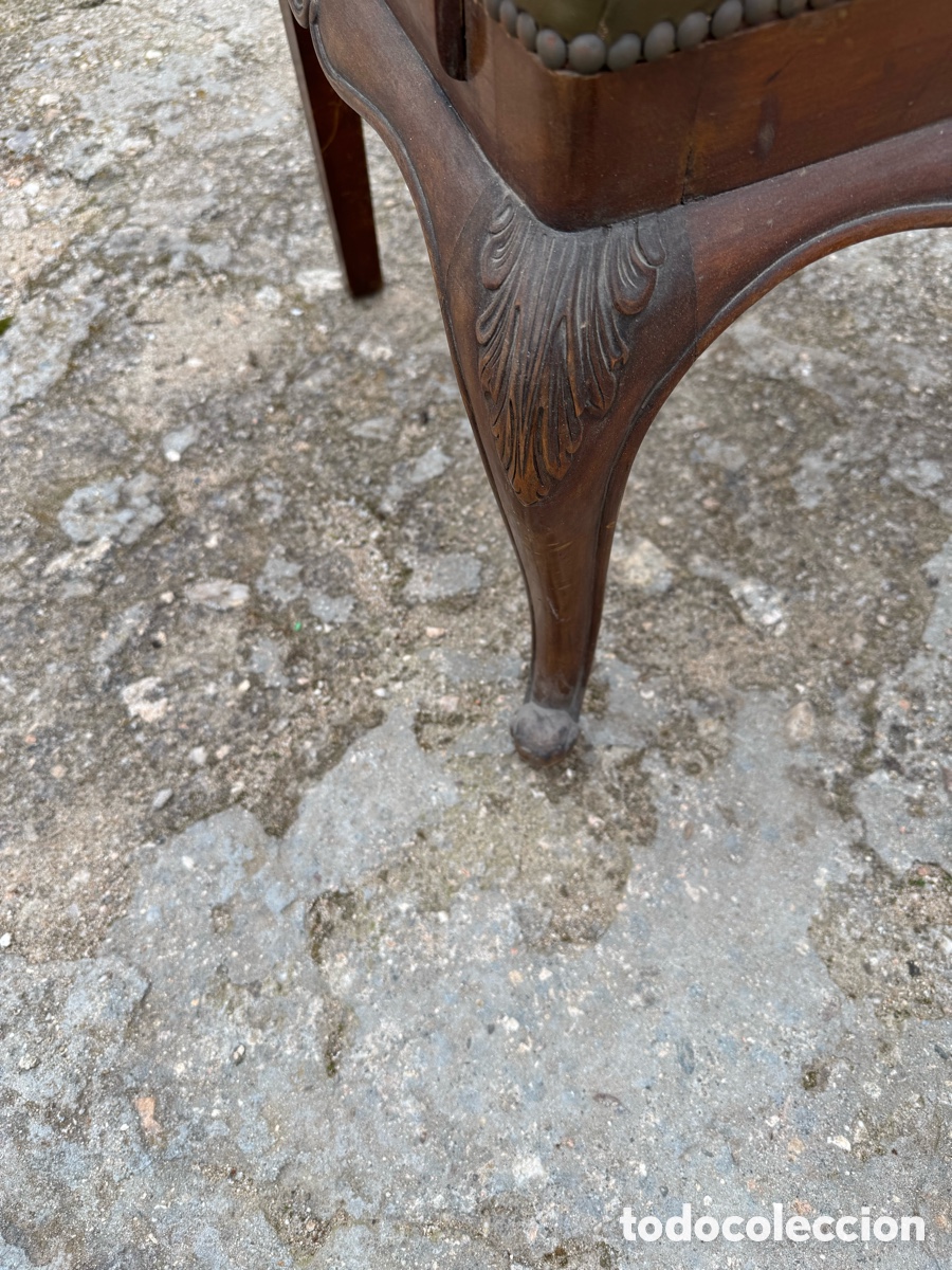 Antig&uuml;edades: Sill&oacute;n en madera y s&iacute;mil de cuero - Foto 5