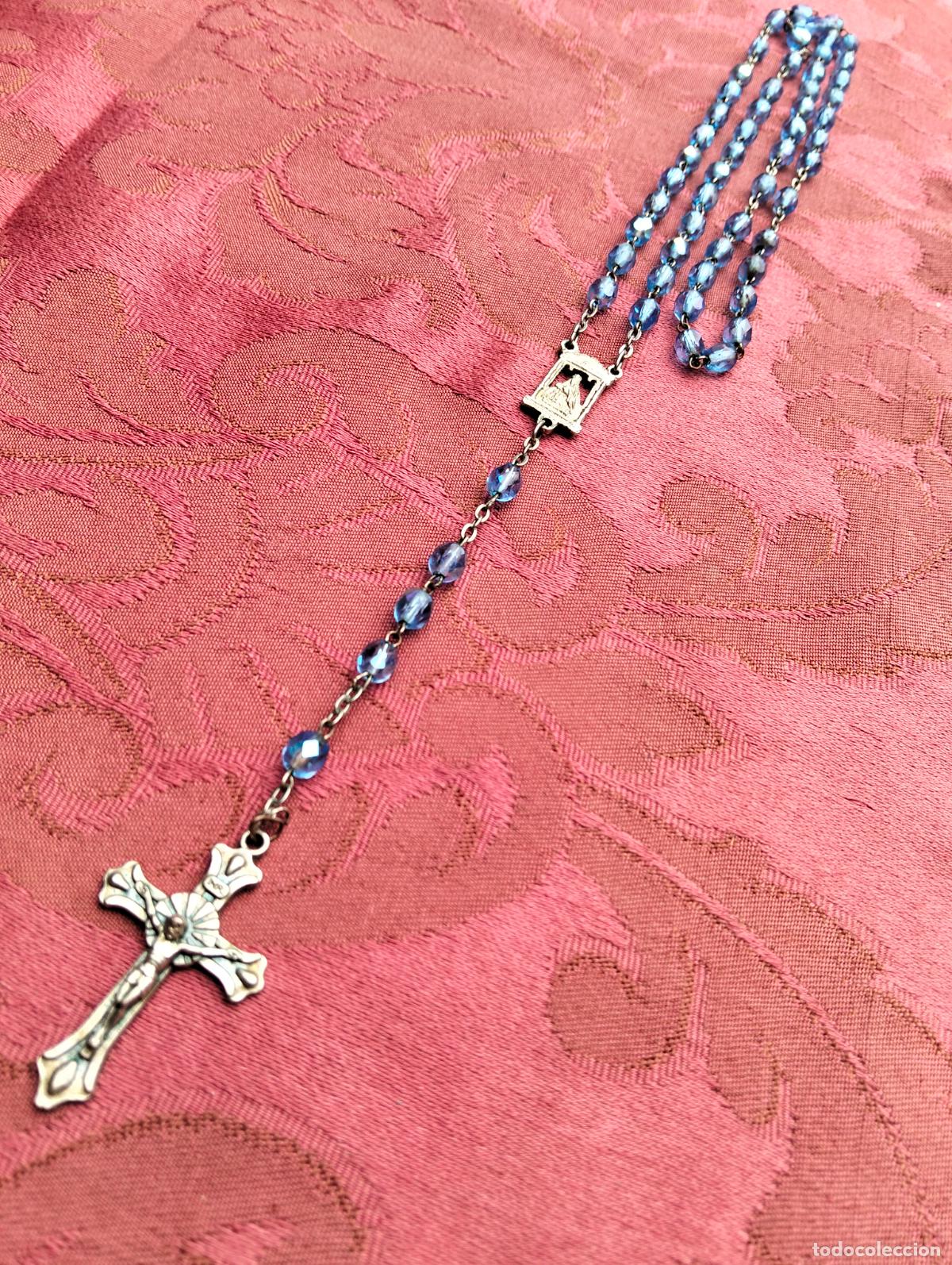 Antig&uuml;edades: Rosario antiguo o vintage cuentas perlitas azules metal plateado Jes&uacute;s crucificado cruz Virgen