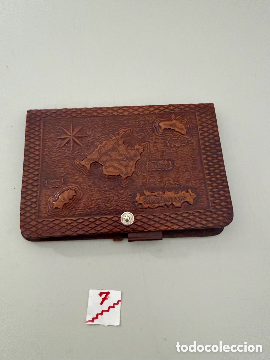 Antig&uuml;edades: Agenda de cuero repujado - Foto 1