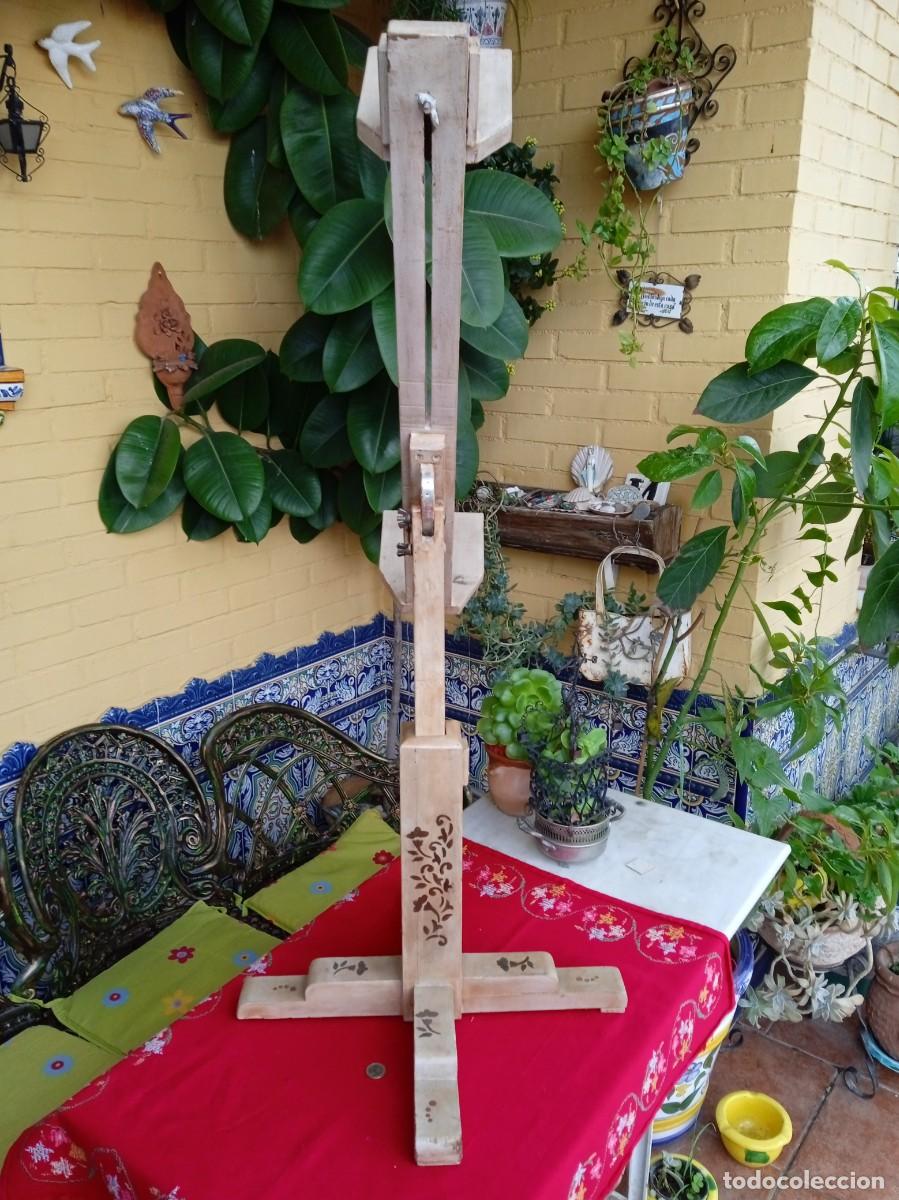 Antig&uuml;edades: Caballete atril antiguo de madera - Foto 5