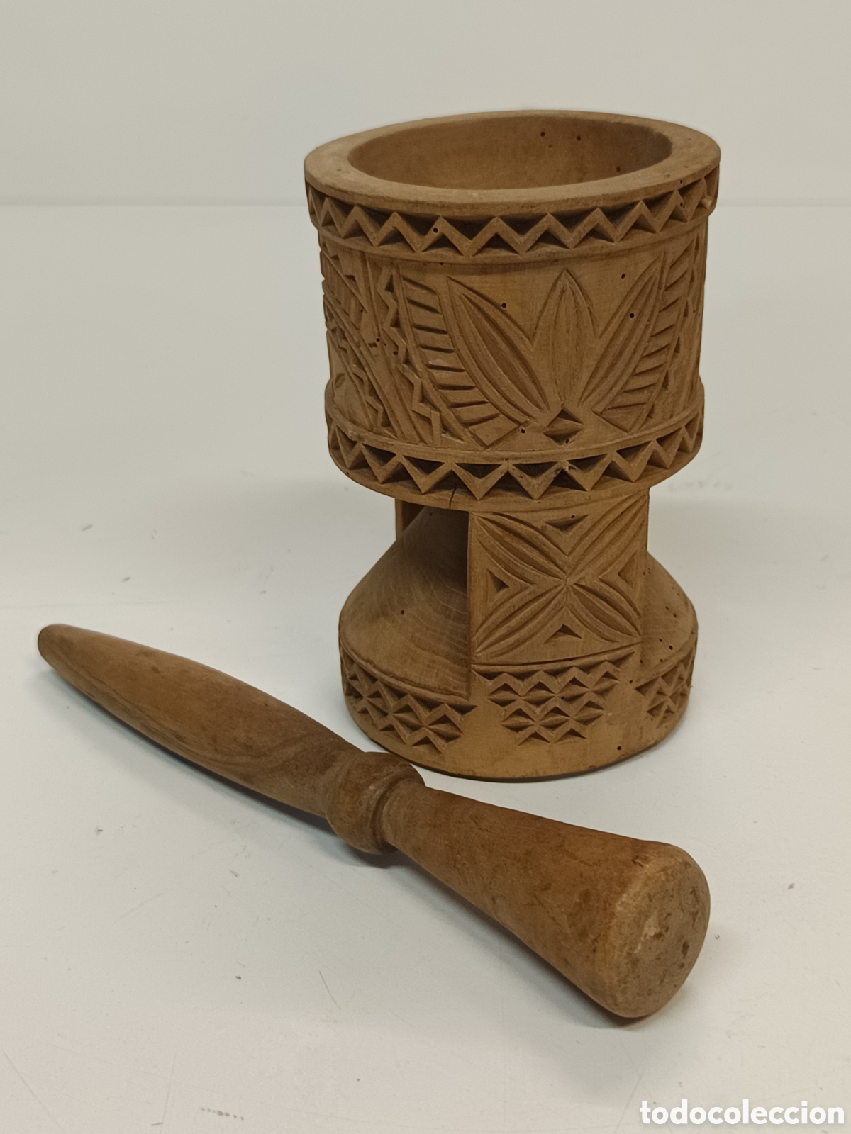 Antig&uuml;edades: Mortero de madera arte pastoril con mango - Foto 1