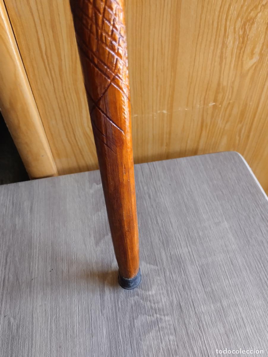 Antig&uuml;edades: baston de madera ornamentado de 91cm - Foto 4