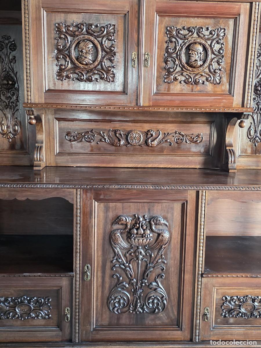 Antig&uuml;edades: Aparador antiguo de madera tallada - Foto 6