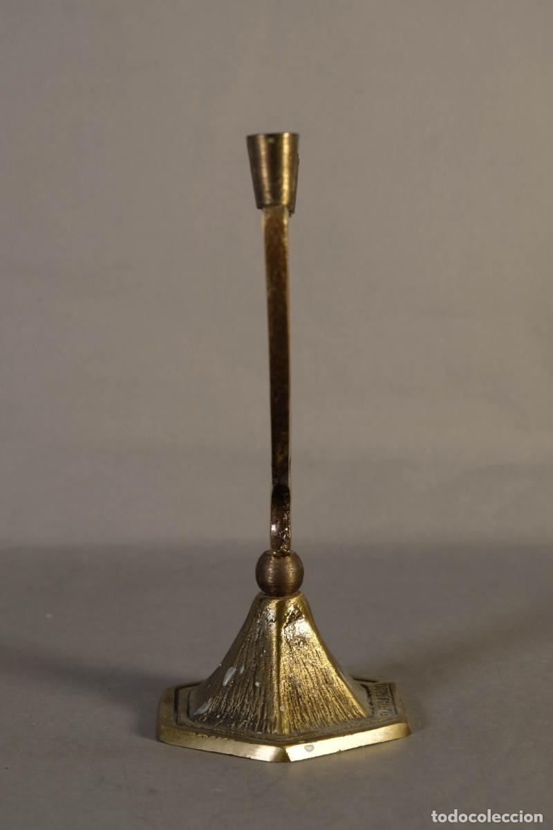Antig&uuml;edades: CANDELABRON DE 7 LUCES EN METAL DORADO - Foto 4