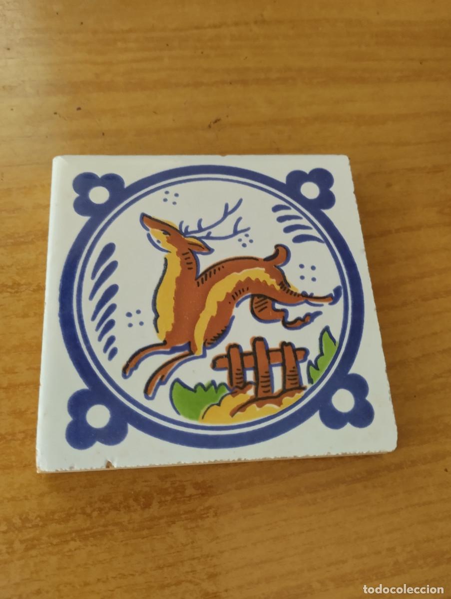 Antig&uuml;edades: azulejo decorativo de ciervo - Foto 1